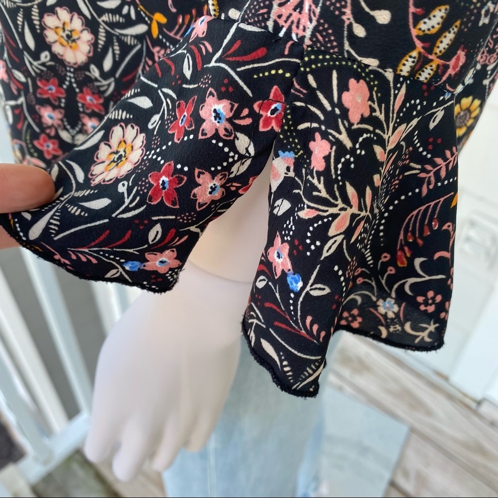 LC LAUREN CONRAD Floral Button Down Blouse - Picture 5 of 9